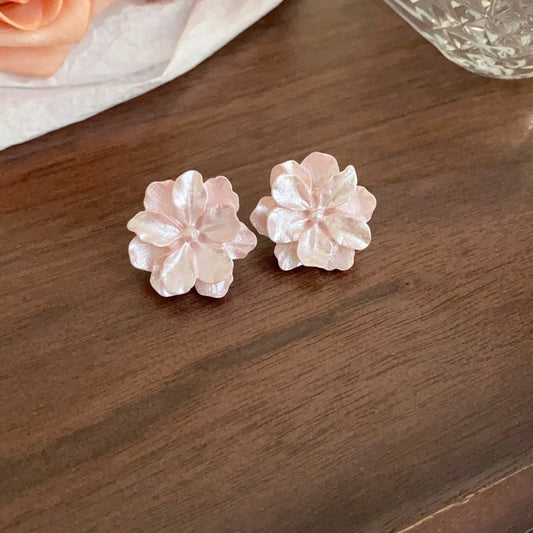Acrylic White Camellia Flowers Stud Earrings for Women Fashion Temperament Fairycore Earring Party Wedding Jewelry Wholesale