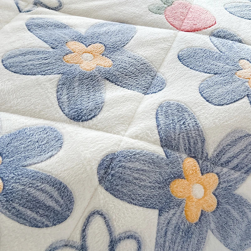 NONECN All-Season Thickened Lamb Wool Sherpa Quilt Set with Pillowcases