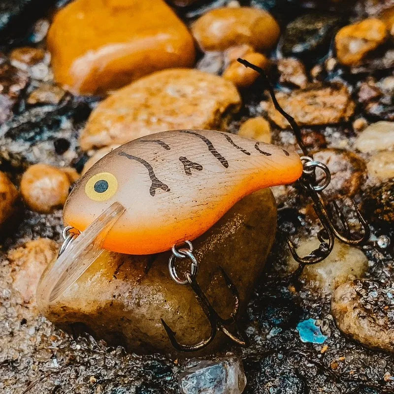 Fishing Lure Hard bait Horse Fly 1 1/2 in 7/64 oz